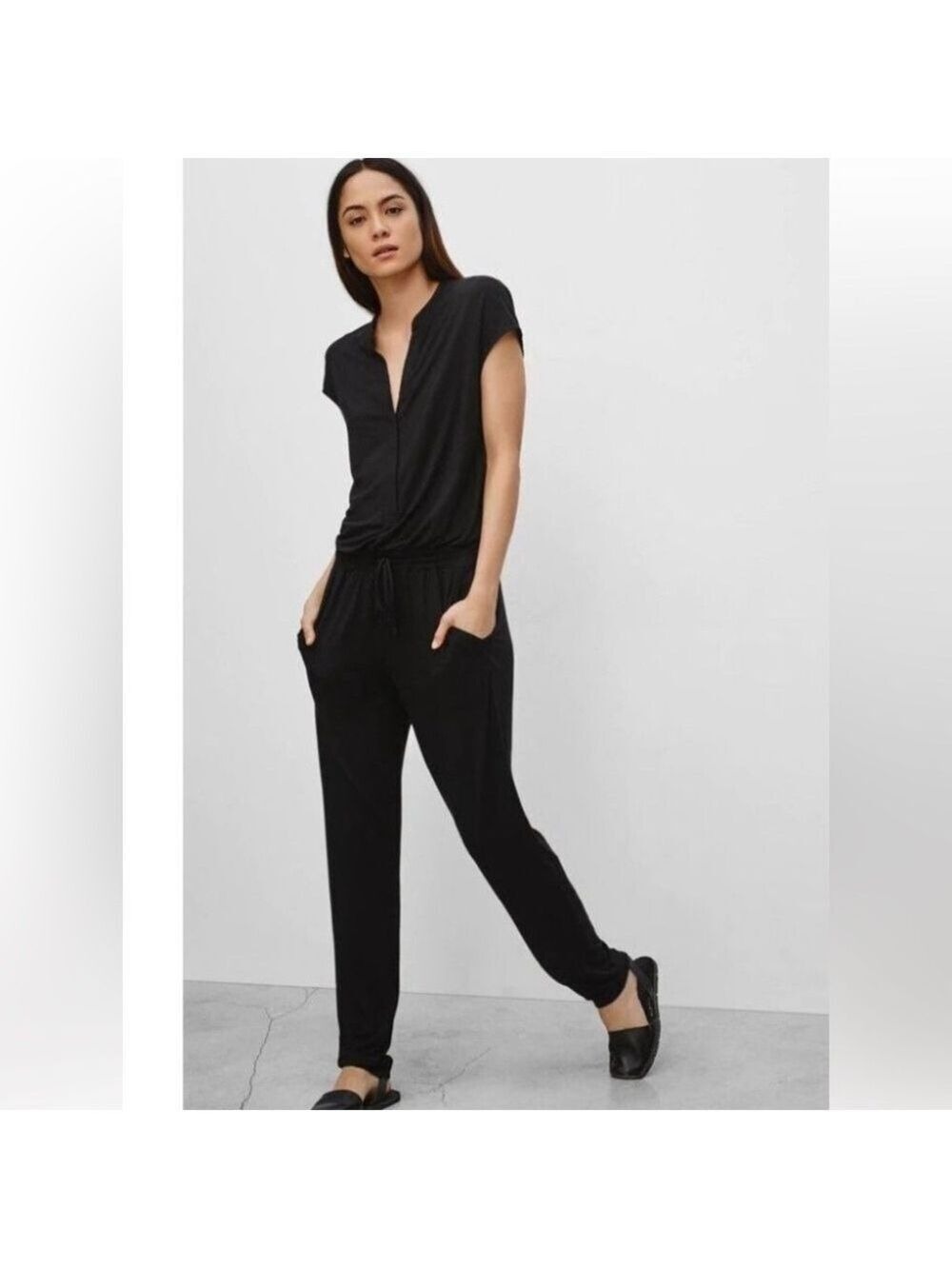 Aritzia Babaton Donnie Jumpsuit Black Cap Sleeve Tapered Leg Black Small